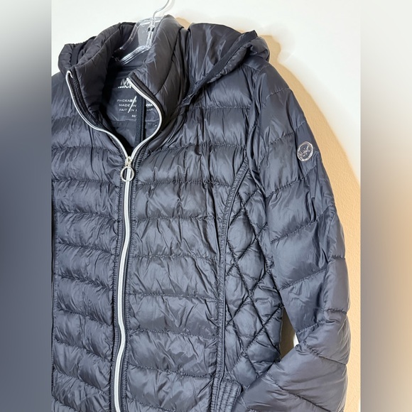 Michael Kors Women's Black Packable Hooded Puffer Jacket - Picture 3 of 16
